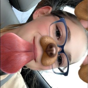 Meet your Posher, Olivia